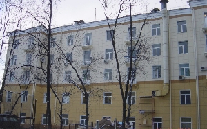 Строение с новым фасадом