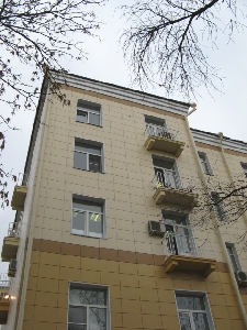 Строение с новым фасадом